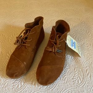 Toms Tribal Boots, chestnut suede, 8.5